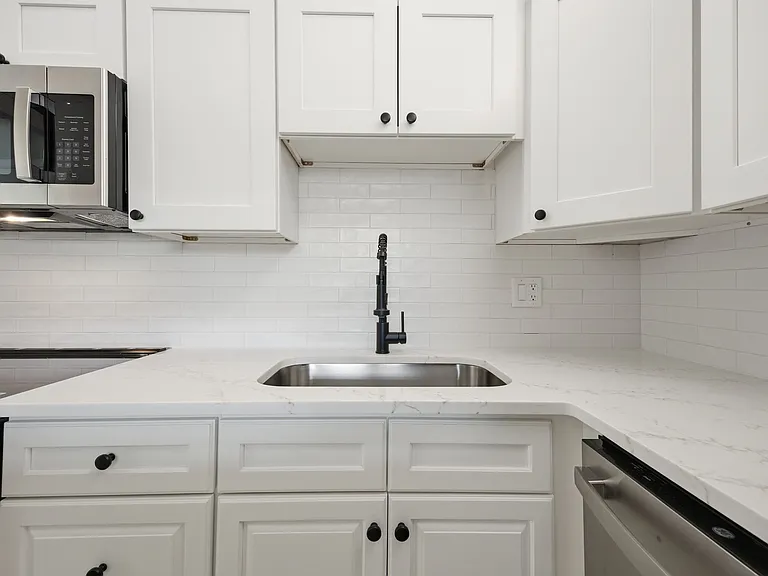 7465 Bay Island Dr S #112 — Photo 1