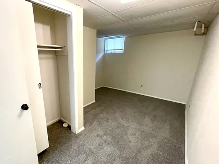 1203 E Walnut St #D — Photo 9