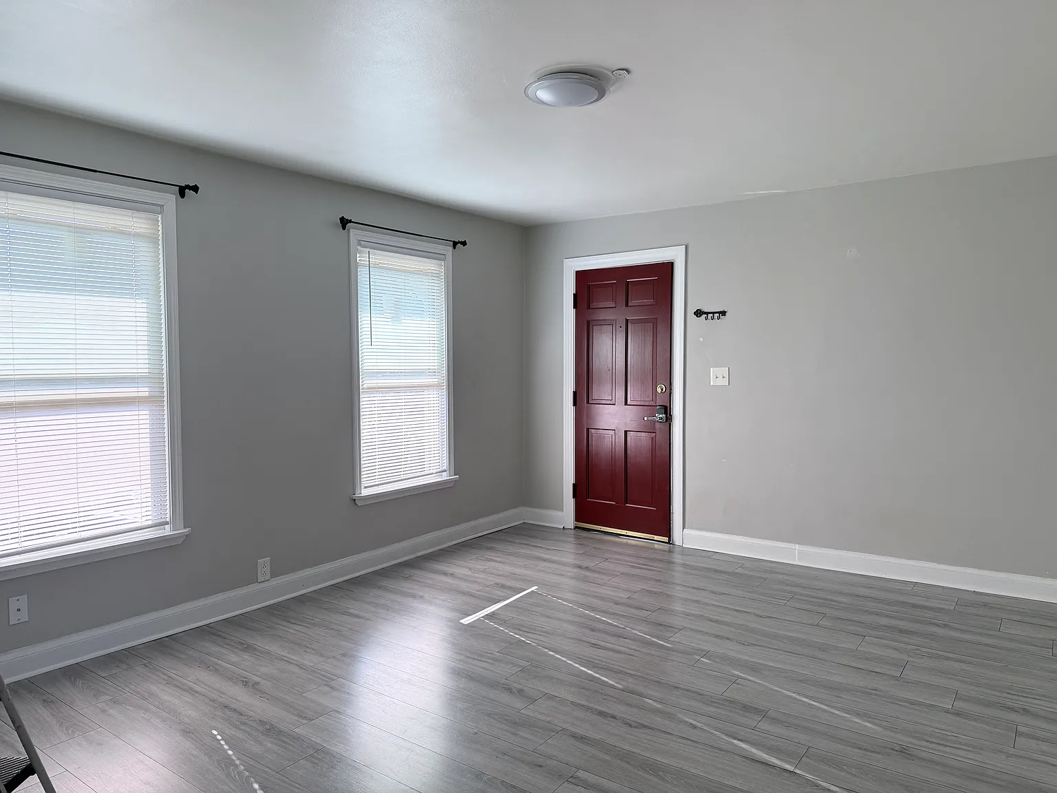 2 bed, 860 sqft, $1,250 — Photo 1