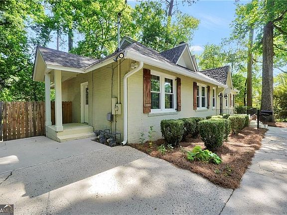 3rd image of 3175 Ingleside Ave