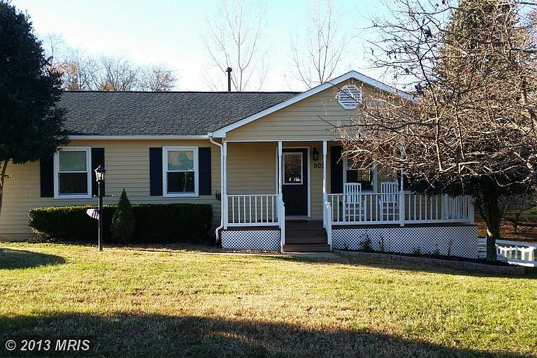 1st image of 903 Dewberry Dr
