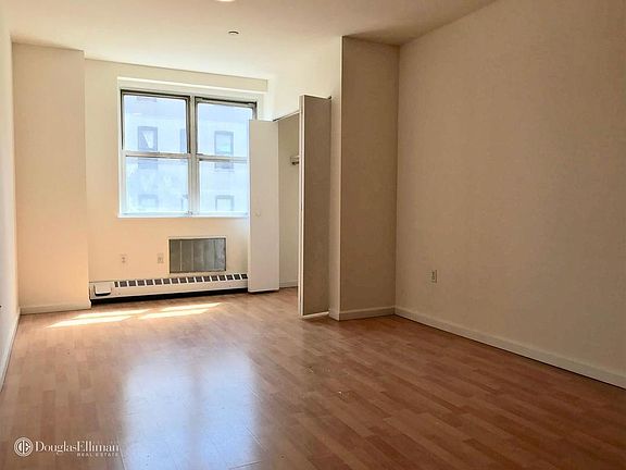 2nd image of 2737 27th St APT 4J