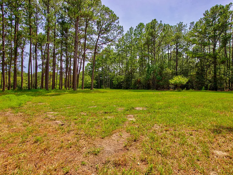 14320 Mallett Rd — Photo 45
