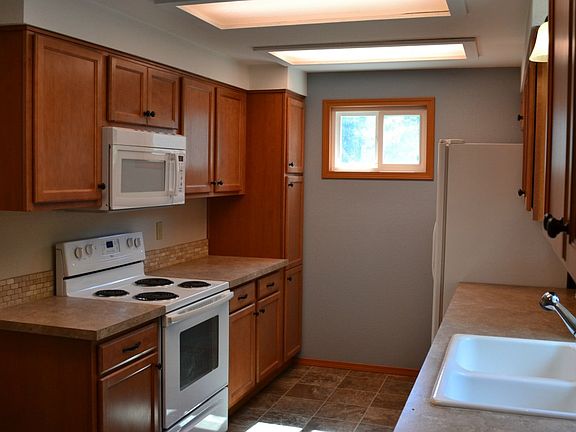 2nd image of 8205 181st Ave E