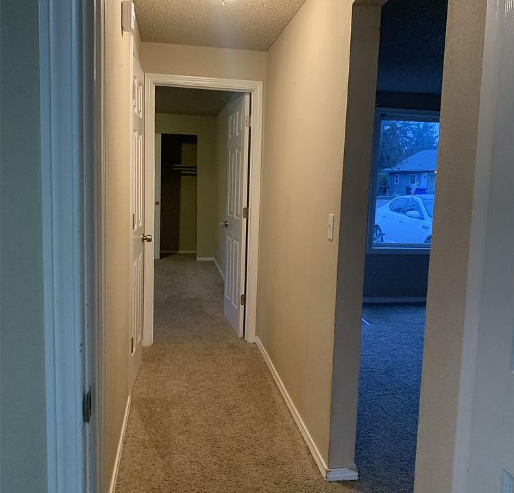 1st image of 1120 Puget St NE