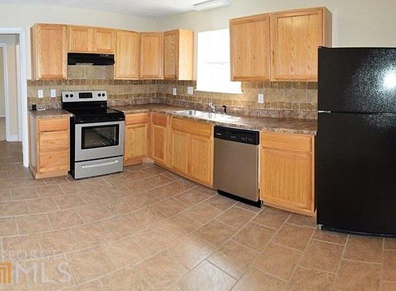 5th image of 204 Northfield Dr