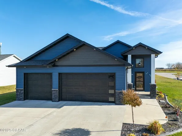 1600 Barrette St, Crookston, MN 56716