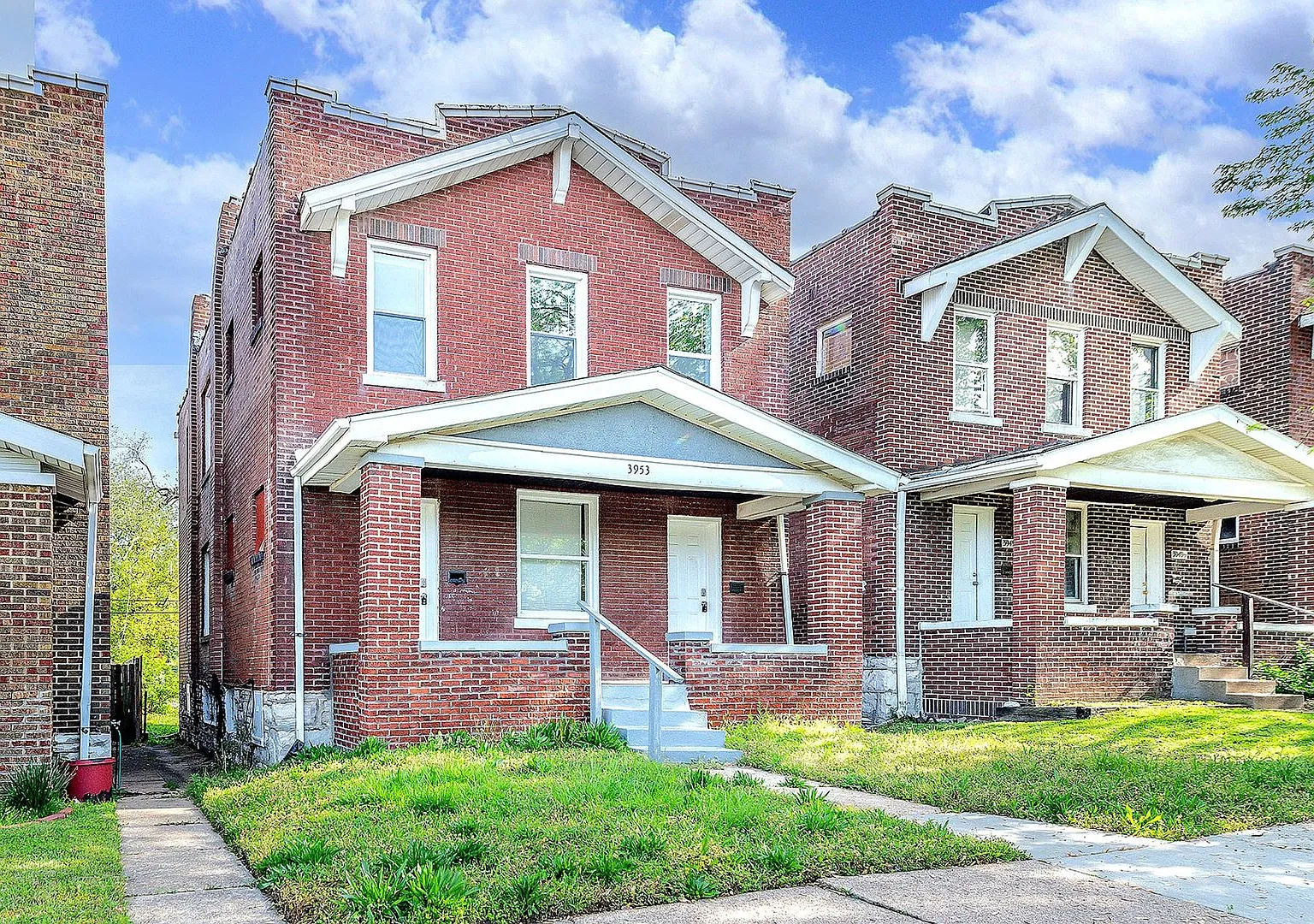 3953 Tholozan Ave. — Photo 4