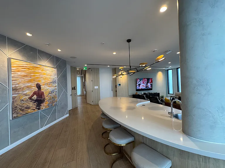 987 Queen St #2011 — Photo 17