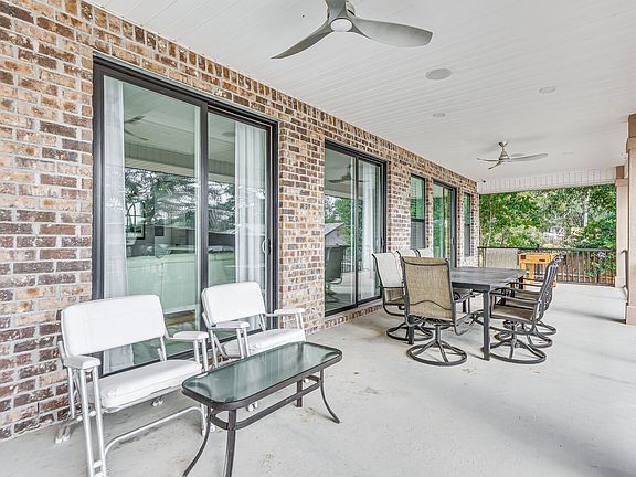 3rd image of 3709 Idlewood Dr