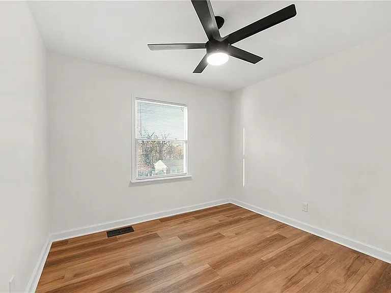 578 Alfred Rd NW — Photo 17