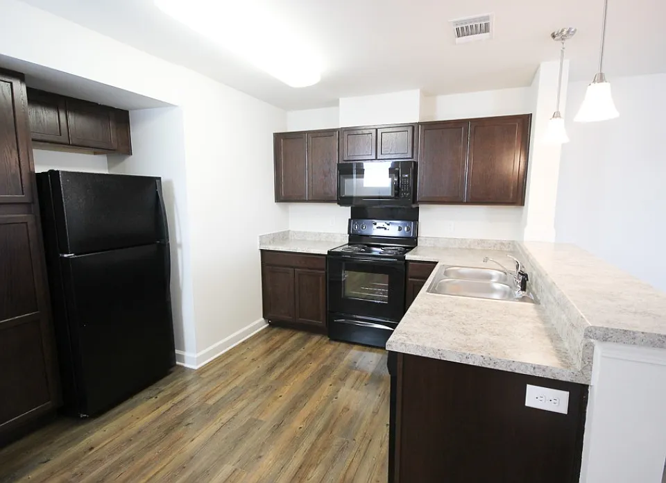 Riverside Villa Apartments
