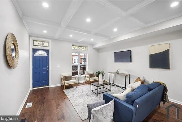 2402 Presbury St — Photo 3