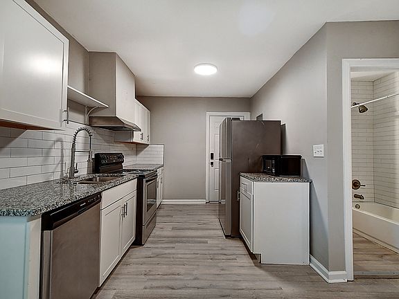5th image of 1107 Jefferson Ave #B