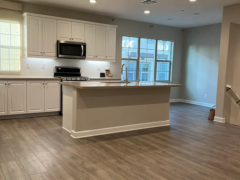 907 Slate St — Photo 11