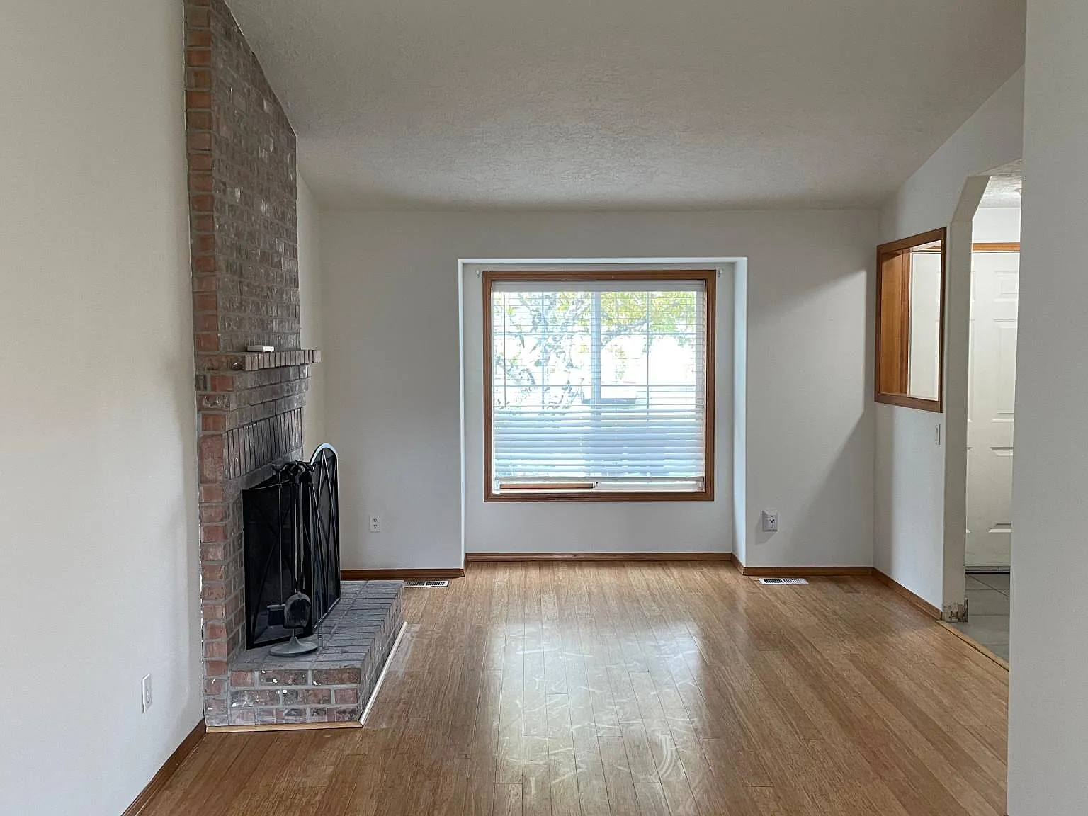 1446 SW 218th Ter — Photo 2