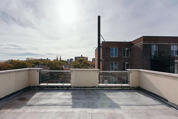 Rented by Nooklyn NYC LLC | media 44