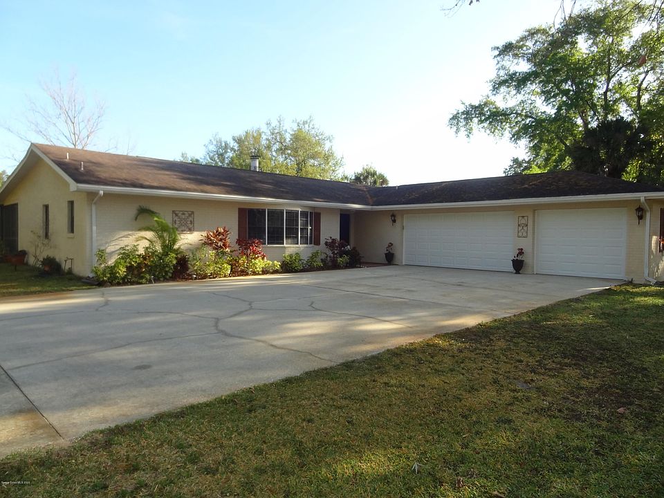 1st image of 6285 Sleepy Hollow Dr