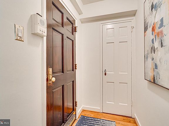 4th image of 3303 Commonwealth Ave Unit 1-3303D