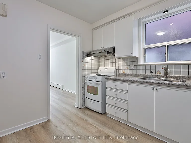 144 Evelyn Ave #LOWER — Photo 10