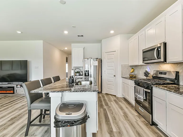 2621 Mackinac Bay Dr — Photo 14