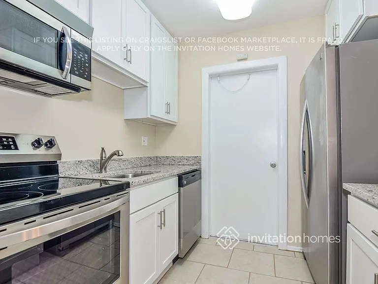 511 Sutton Pl — Photo 7