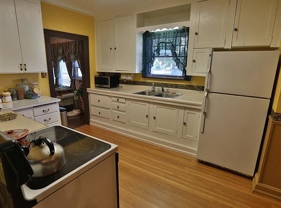 5th image of 1728 W Montgomery Ave