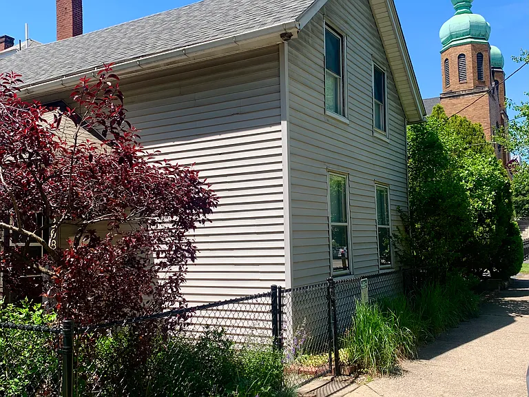 2308 W 11th St — Photo 19