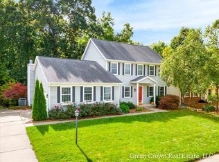 2040 Wilmont Dr SE, Kentwood, MI 49508