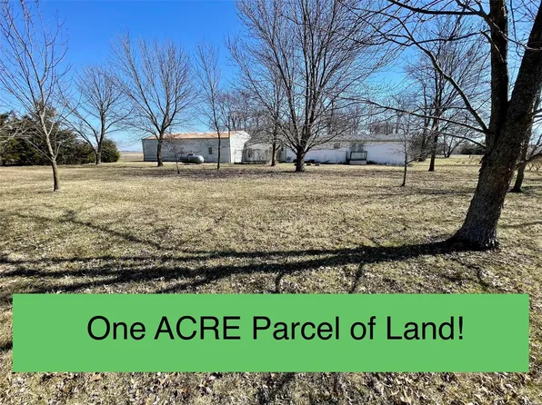 392 N Salisbury St, Dorchester, IL 62033