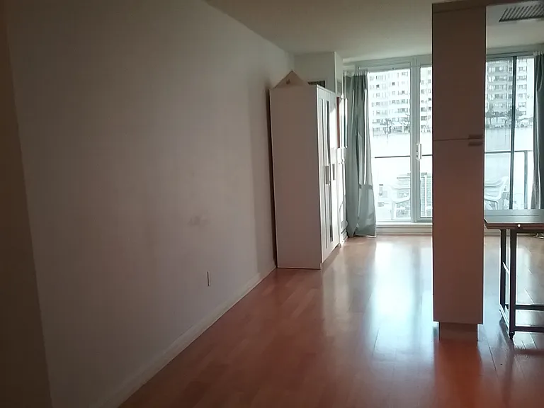 111 Elizabeth St — Photo 5