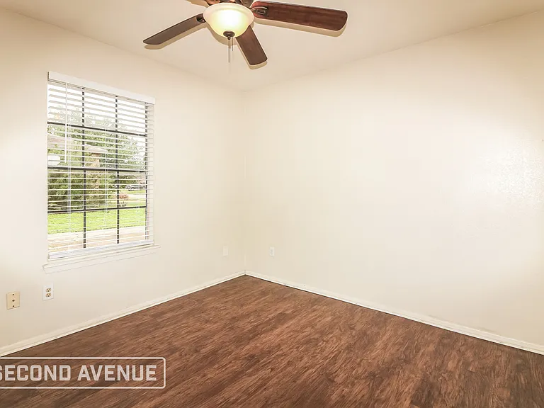 4301 Catfish Dr — Photo 15