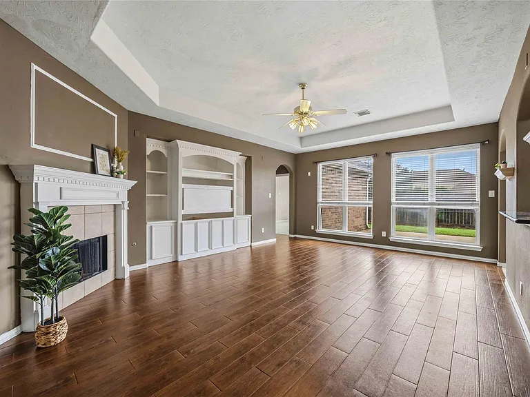 6642 Redberry Glen Ln — Photo 3