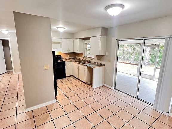 4th image of 5861 Elon Dr