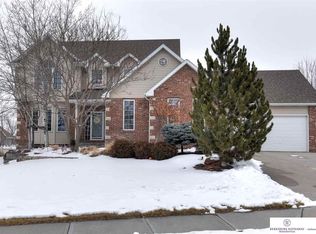 20910 Shiloh Cir, Gretna, NE 68028