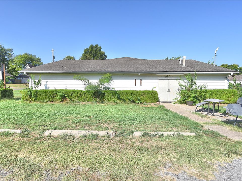 1st image of 505 NE 3rd St