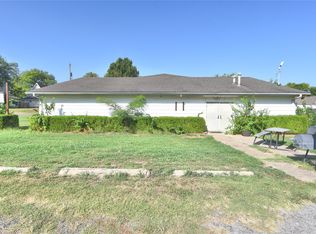 505 NE 3rd St, Wagoner, OK 74467
