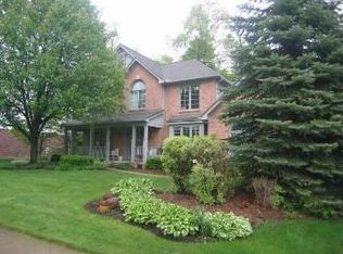 25630 Gina Ct, Novi, MI 48374