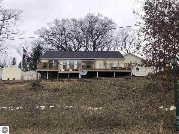 407 E State St, Fife Lake, MI 49633