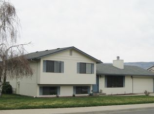 1404 Somerset Dr, Wenatchee, WA 98801