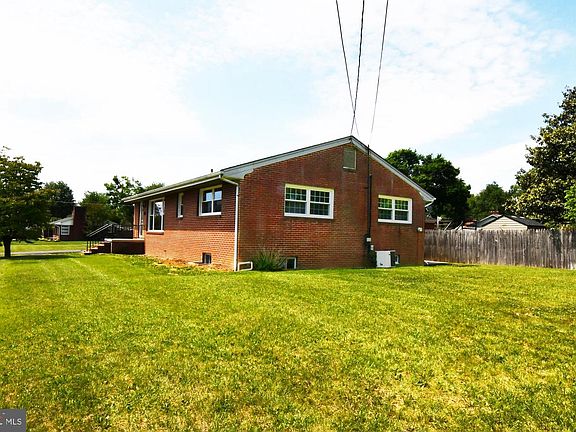 5th image of 437 Beechcroft Rd