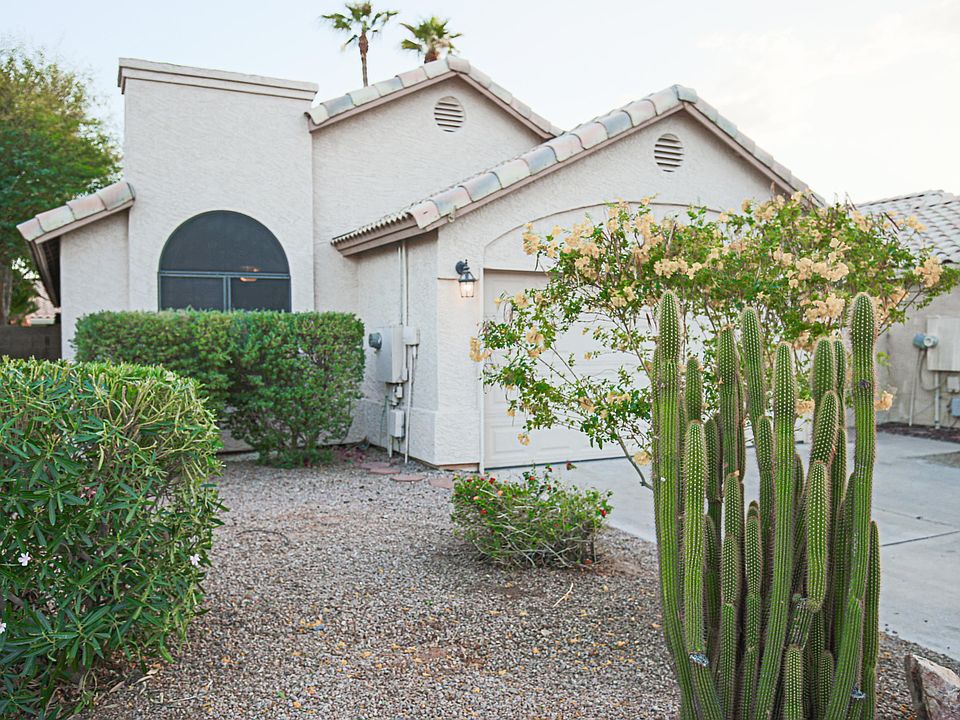 1st image of 4005 E Amberwood Dr
