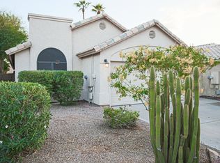 4005 E Amberwood Dr, Phoenix, AZ 85048