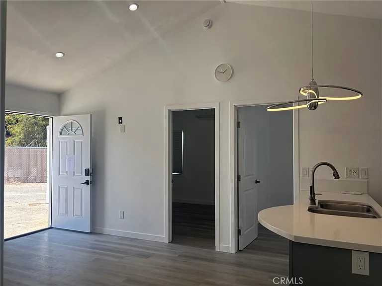 7545 Shoup Ave — Photo 9