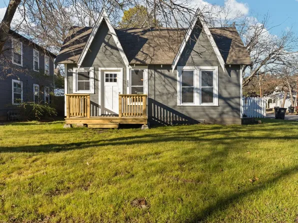 307 N Robinson St, Cleburne, TX 76031