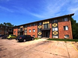 4621 N 56th St APT 11, Omaha, NE 68104