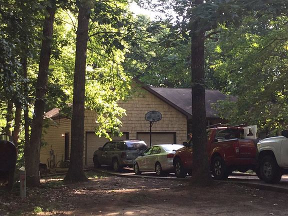3rd image of 46 Englewood Dr