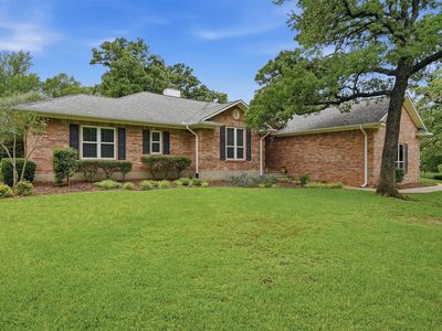 106 Santee Dr, Lake Kiowa, TX, 76240
