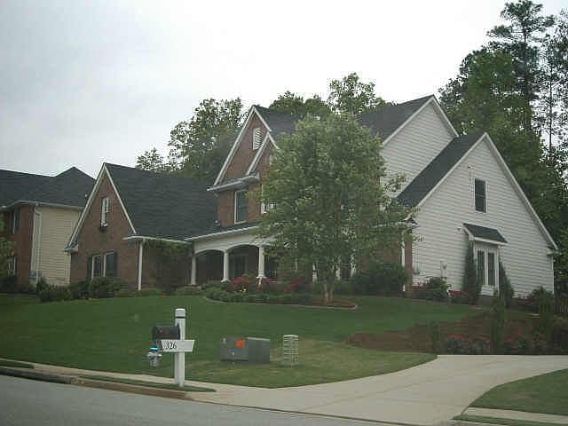 1st image of 318 Lake Forest Dr