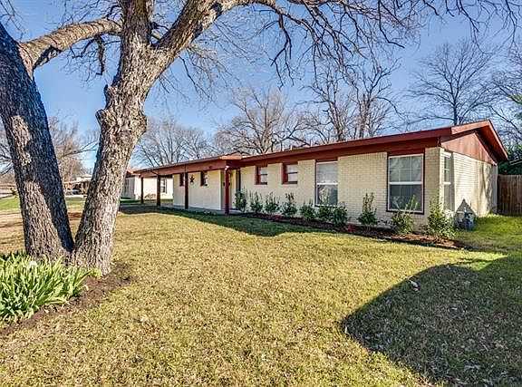 2nd image of 2812 Cecil Dr